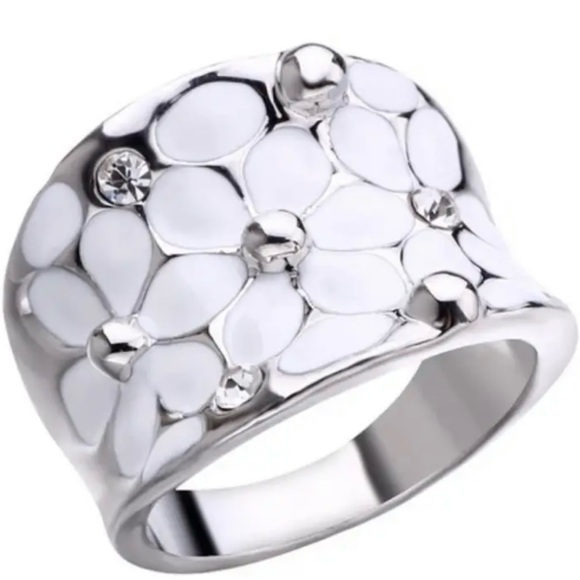 925 Silver Plated White Flower Ring - Picture 2 of 6
